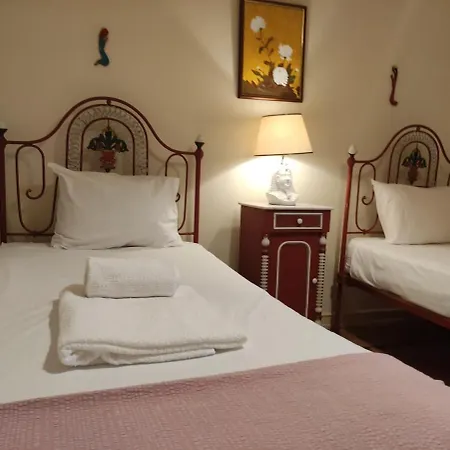 Classic 3br Sintra Near Beaches & Palaces アパート