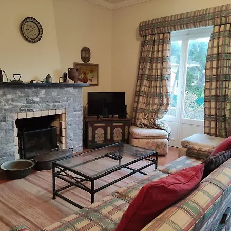 Classic 3br Sintra Near Beaches & Palaces *