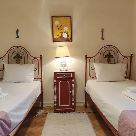 Classic 3br Sintra Near Beaches & Palaces *