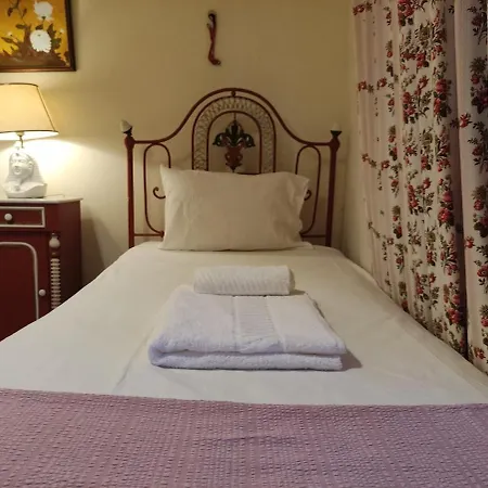 Classic 3br Sintra Near Beaches & Palaces Colares